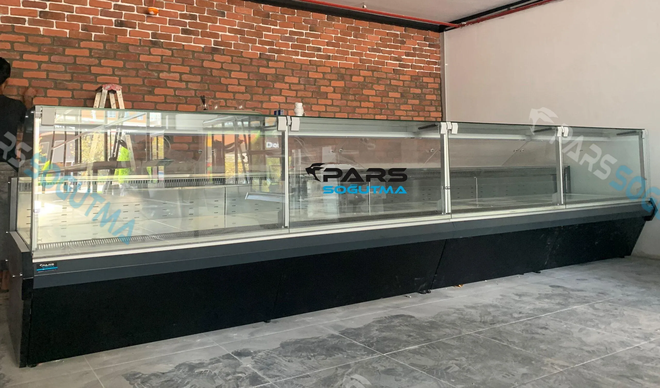 Dik Camlı Reyon Dolabı ürün görseli 4 - Pars Soğutma